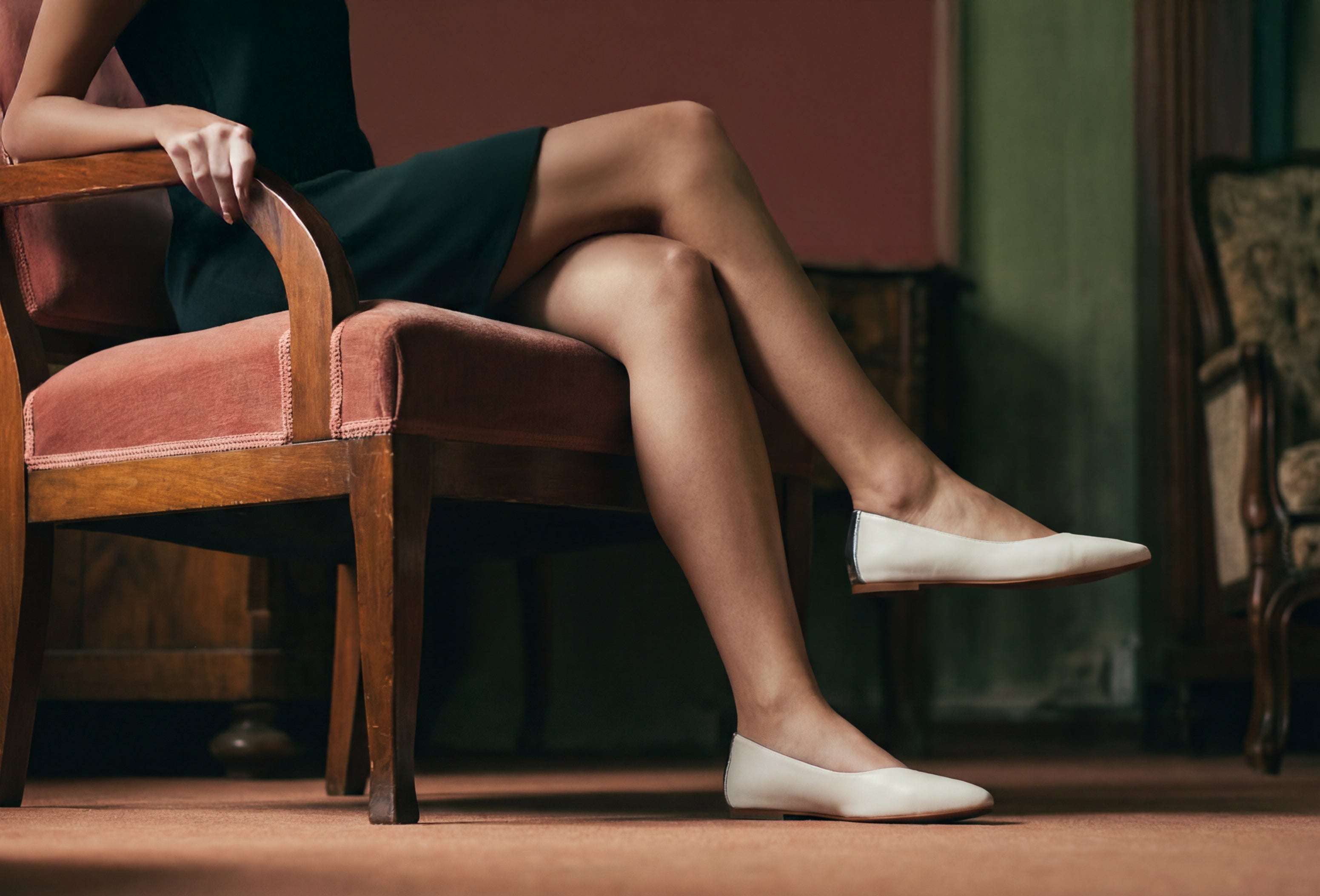 TRC321TG-WHT_Voyeuristic_White_Final_05