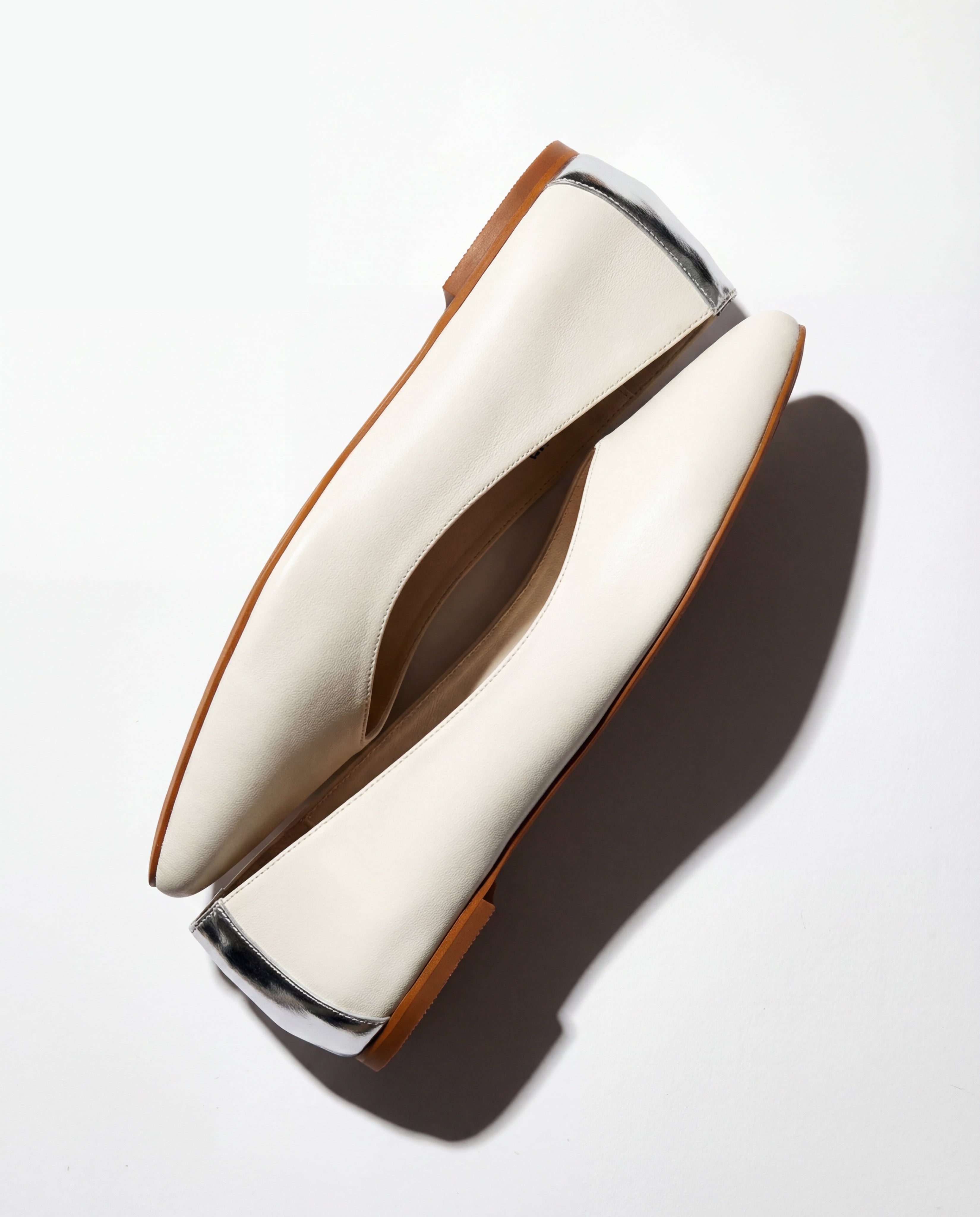 TRC321TG-WHT_Studio_Final_02